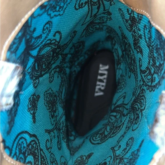 Western cowgirl cow hide boots - Picture 7 of 7